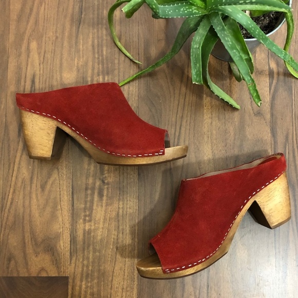 Anthropologie Shoes - Anthropologie Kelsi Dagger Brooklyn Red Suede Clog
